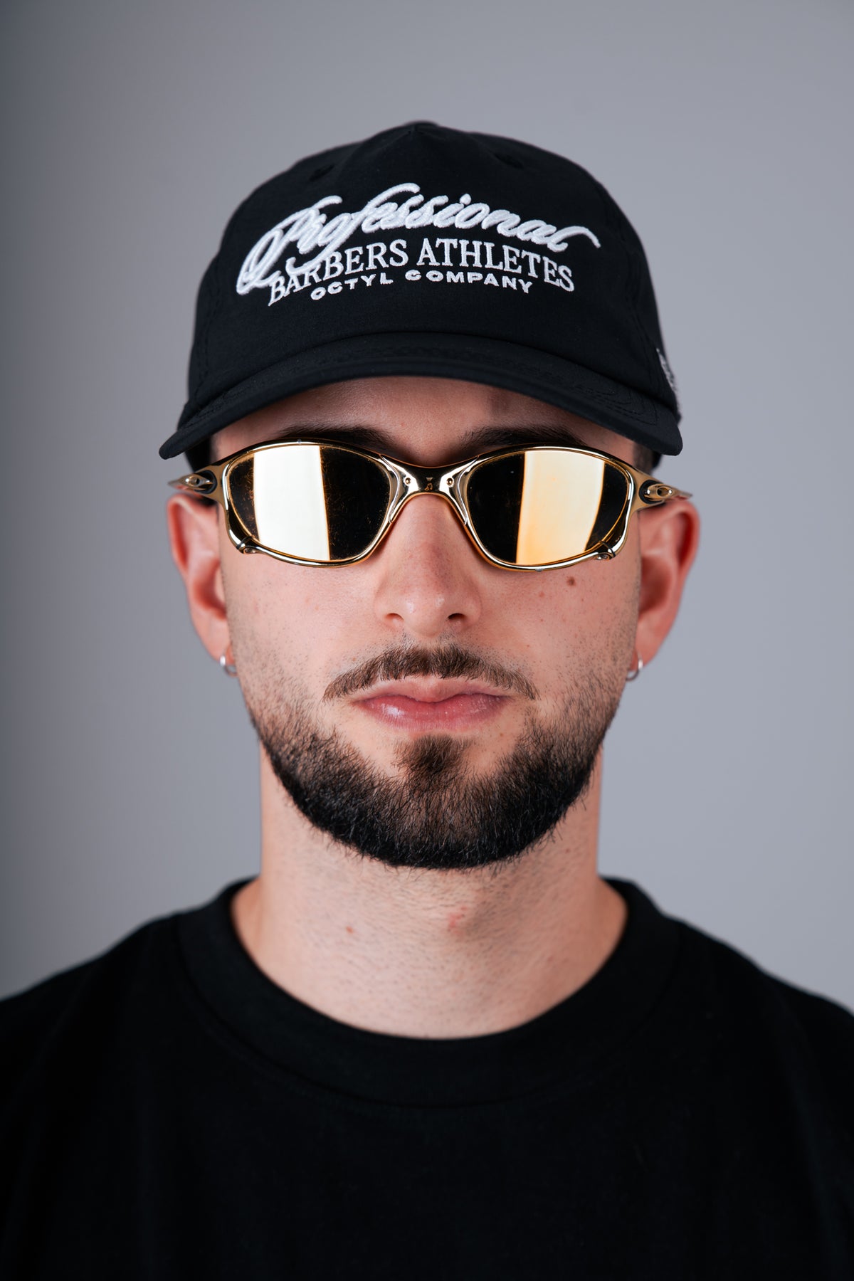 Gorra Athlete Cap OCTYL vista frontal con bordado 3D Professional Barbers Athletes